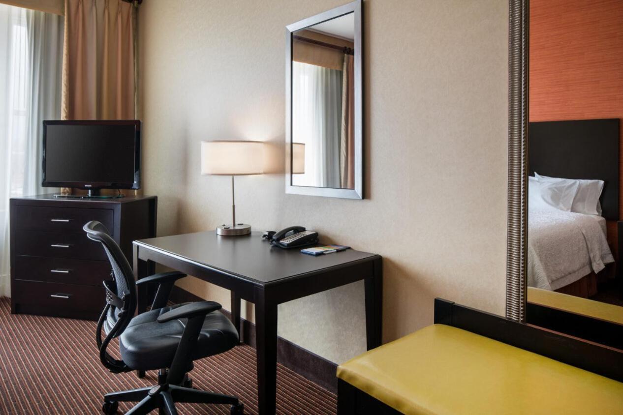 Hampton Inn And Suites אוגדן מראה חיצוני תמונה